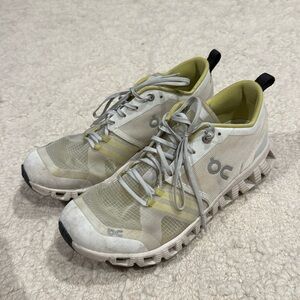 OnCloud sneakers